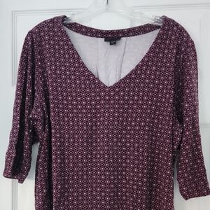 J. Jill Wearever Patterned V-Neck Blouse in Purple and White